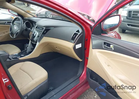 2011 Hyundai Sonata Hybrid z USA, uszkodzony, nr VIN KMHEC4A42BA011208